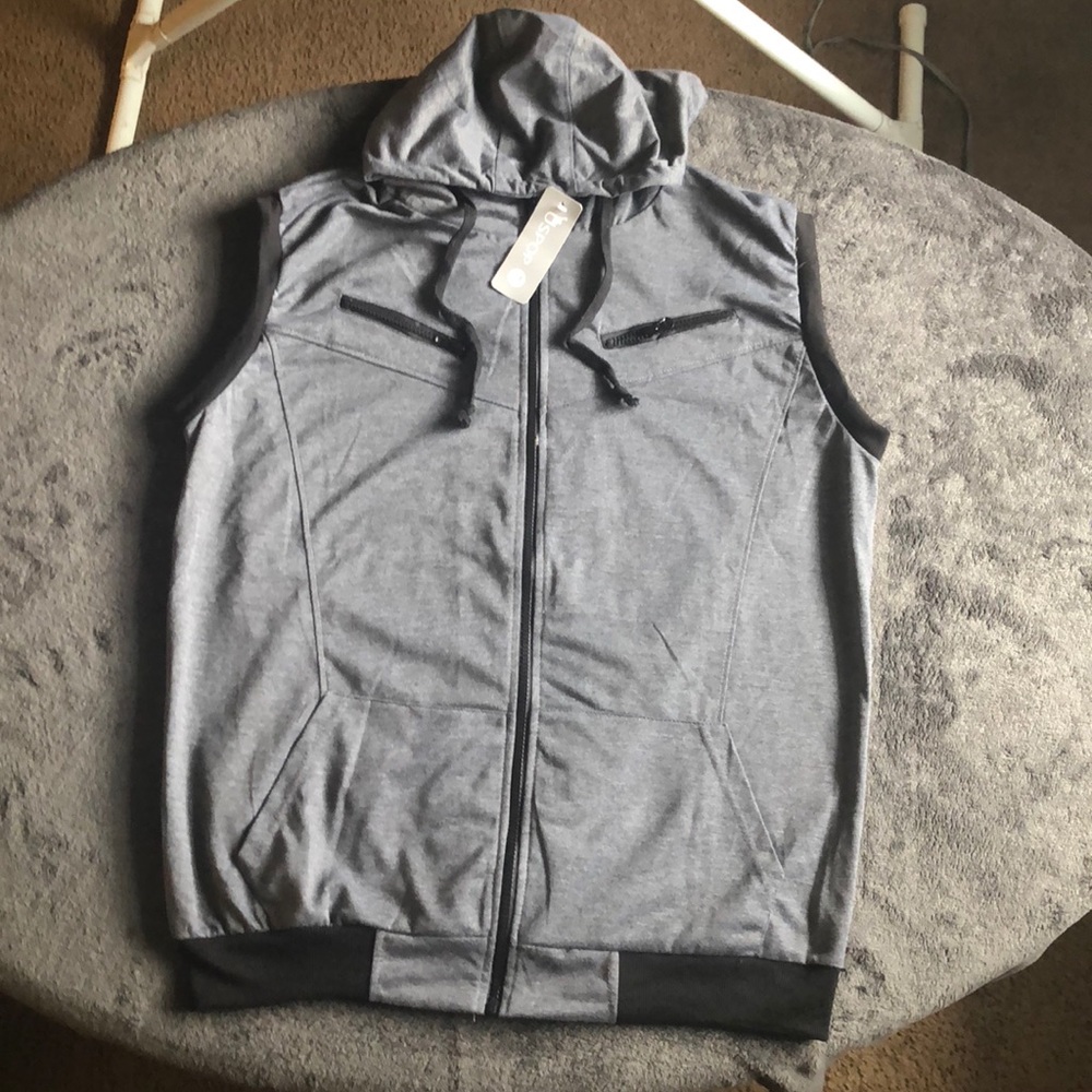 Sleeveless sweatshirt